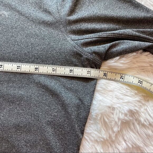 Head Gray With Pink Trim Hooded Long Sleeve Pullover Size Large - Picture 10 of 12